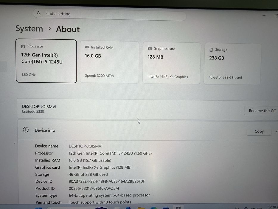 Лаптоп Dell Latitude 5330