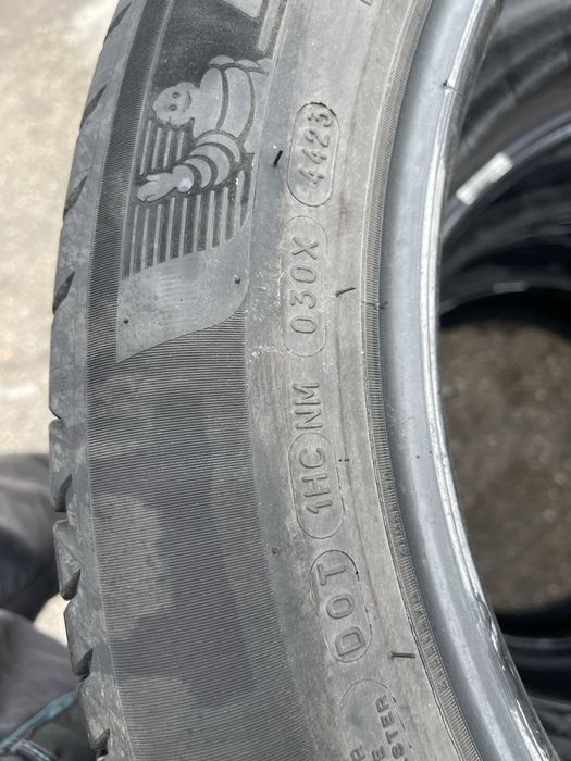 235 50 19 MICHELIN