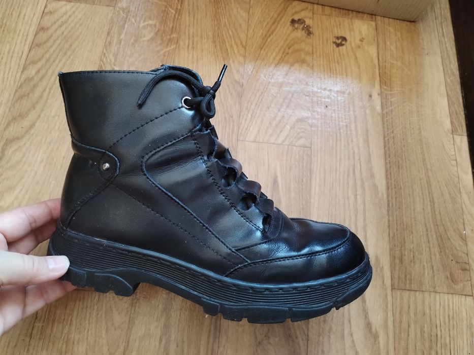 Ботинки весенние кожанные