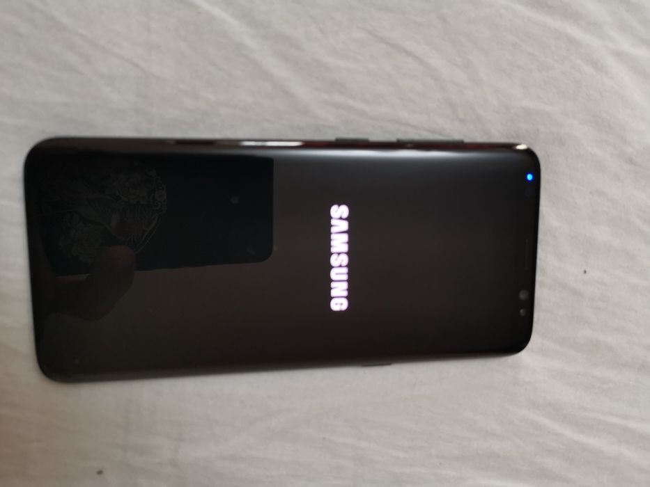Продавам Samsung S8  64/4гб