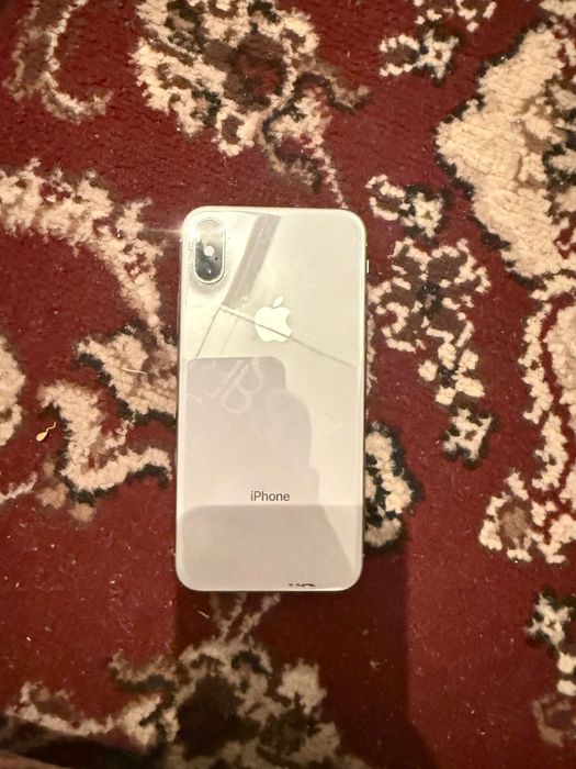 Айфон X хорошим состояние