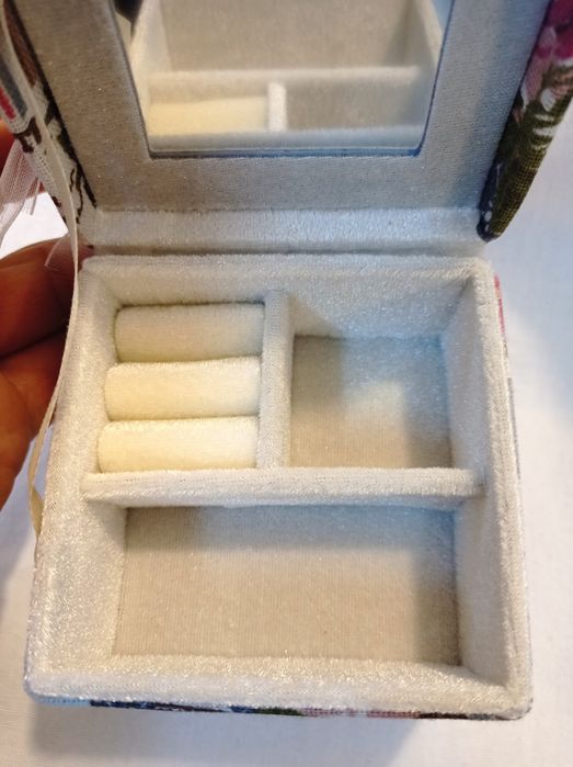 НОВА Детска Кутия за Бижута