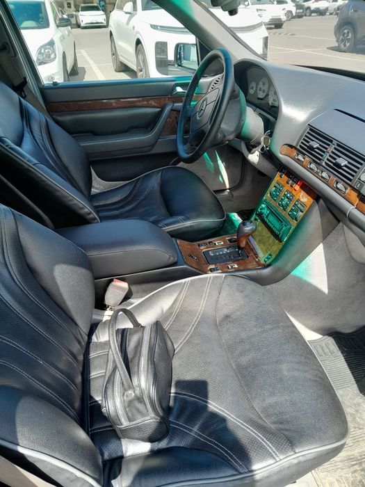 Сотувда Мерседес Бенз W 140 S 320.