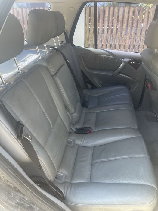 Мерцедес ML 270 facelift 2004 г за повече инф пишете или позвънете !!