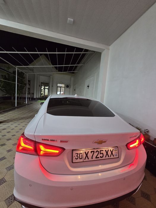 Chevrolet Malibu 2022 — 2