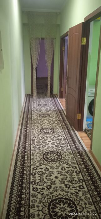 Истиклол стадиони рупарасида Уй сотилади