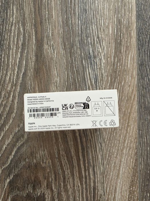 Vand Airpods 4 noi sigilate
