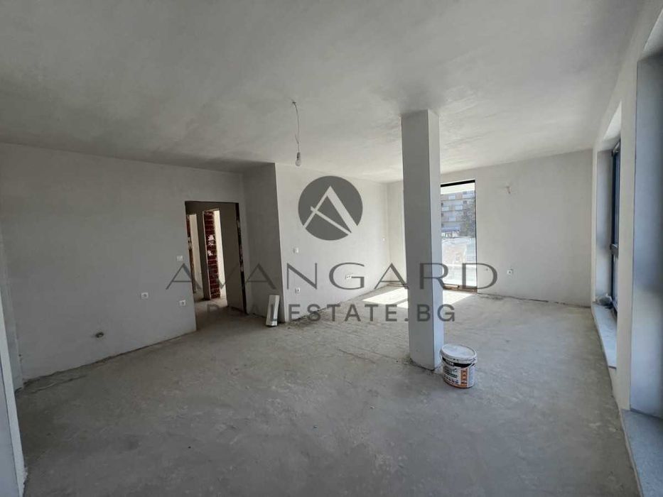 Продава се Тристаен апартамент в Пловдив, Кършияка - 110 кв.м за 770 €/кв.м - Снимка #1