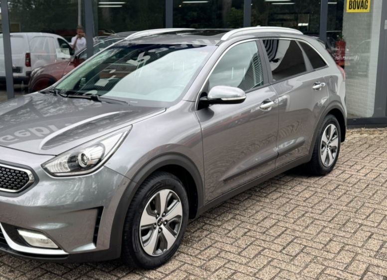 Kia Niro/ Hybrid/ Camera/Trapa/ Distronic/Automata/