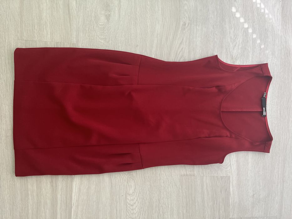 Червена рокля Moschino