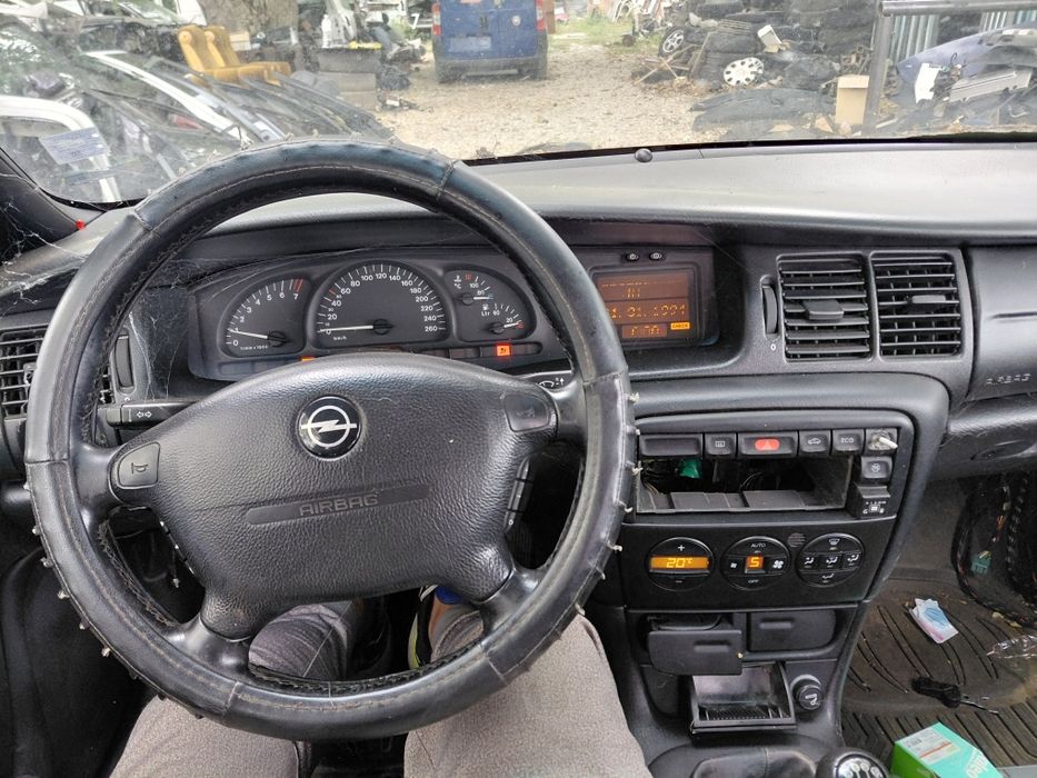 Opel Vectra 2.0i 16V на части !!!