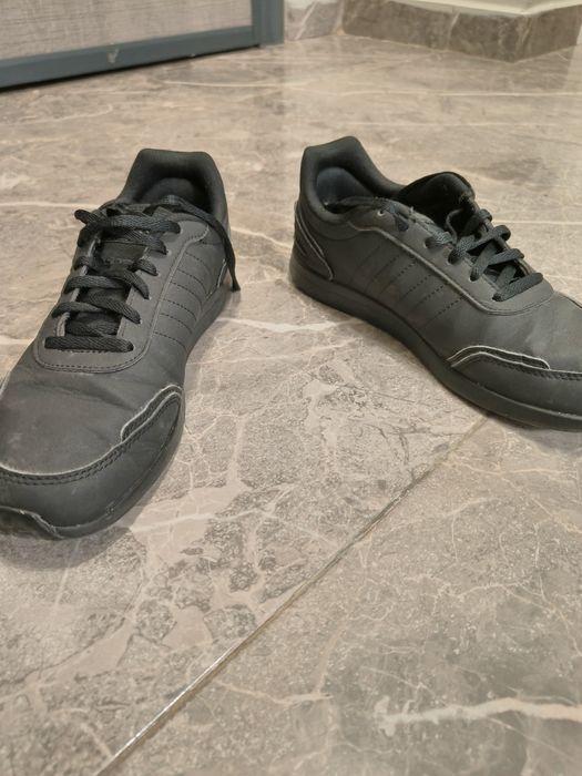 Vand pantofi sport adidas