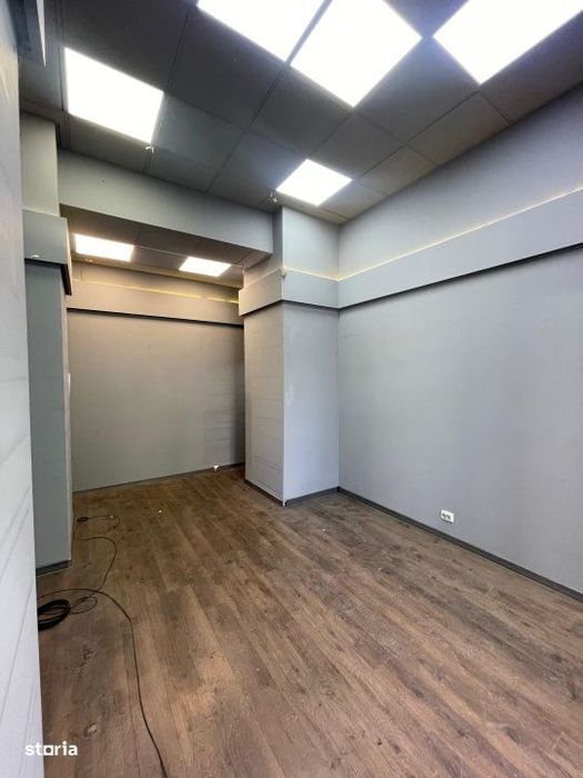 Spatiu comercial, 25 mp, zona Centru