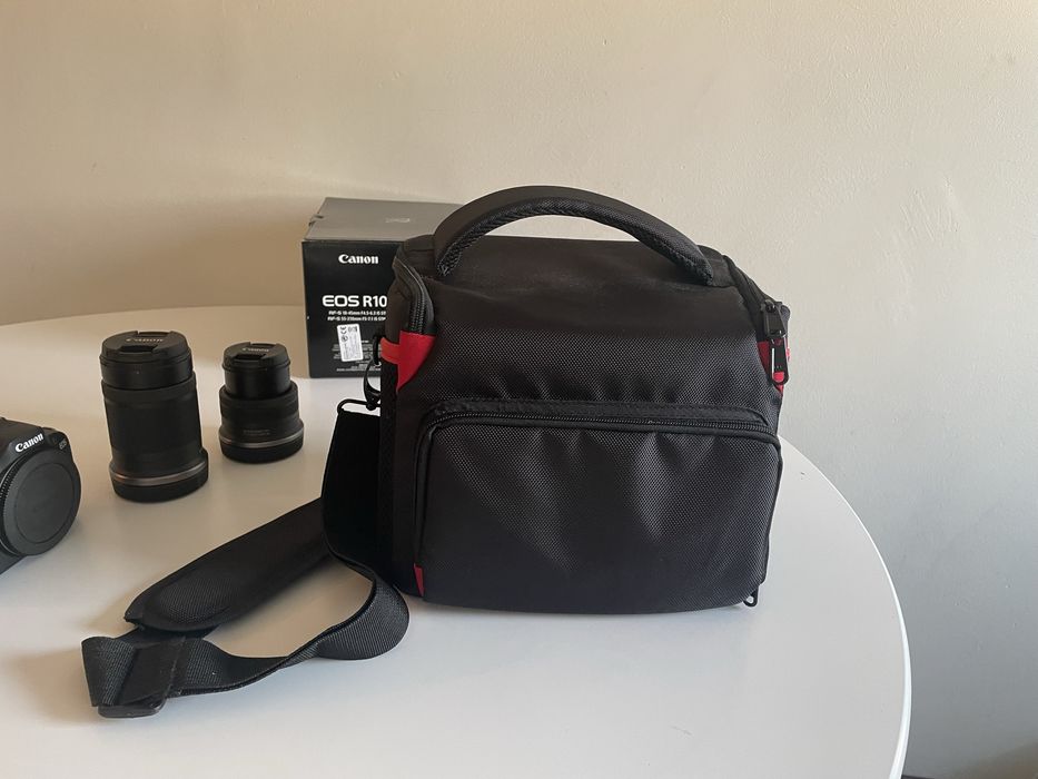 Фотоапарат Canon EOS R100 + всякакви аксесоари