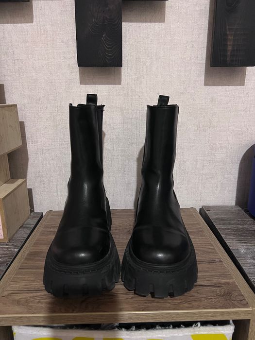 Ботинки кожаные женские , 39 размер