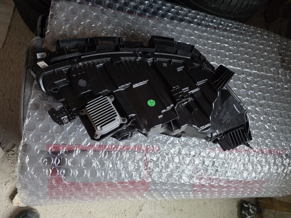 Tesla 3 Highland след 2024 ляв фар