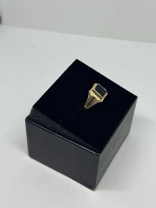 златен дамски пръстен 3.56гр 14к 585