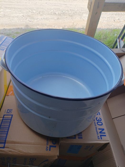 Продам кастрюли эмалированные