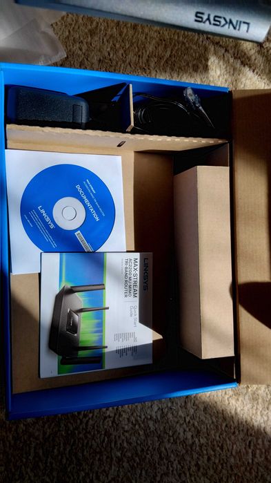 Нов Безжичен рутер Linksys Max-Stream AC2200 MU-MIMO Tri-Band 4K/HD TV