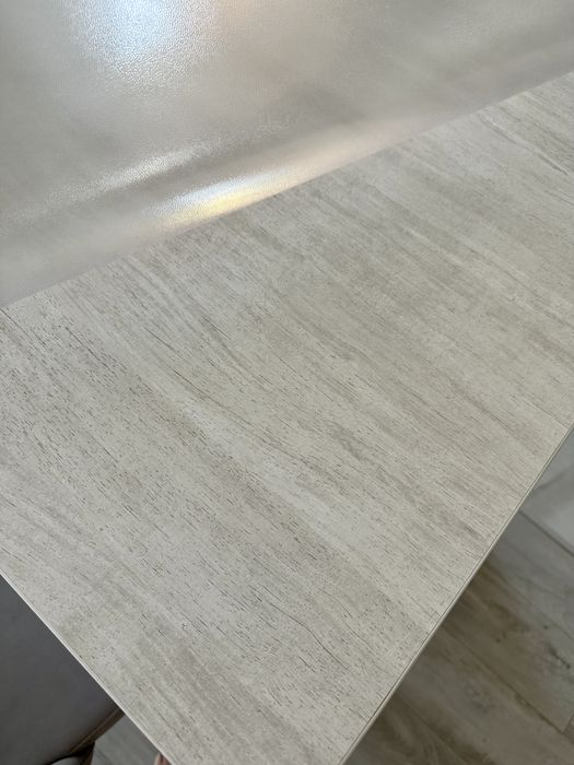 Стол кухонный полуостров