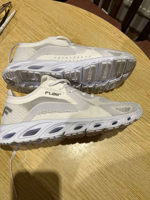 Маратонки FLAIR-