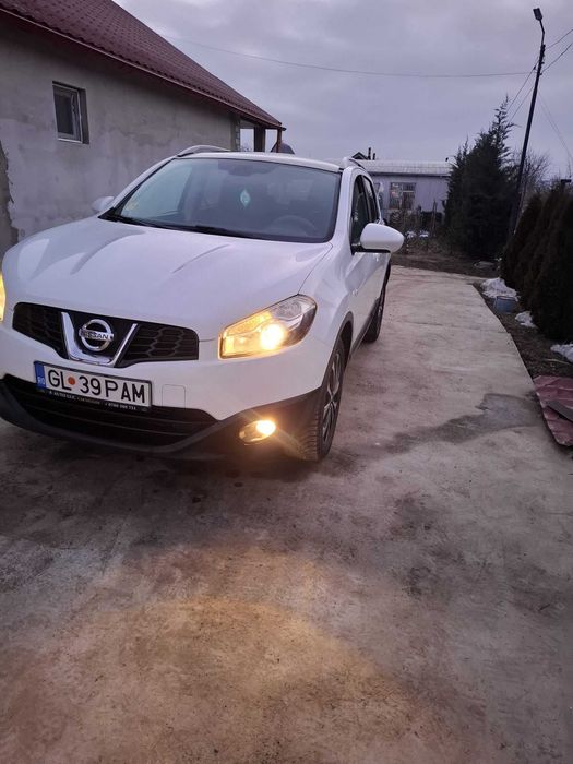 Un autovehicul nissan qashqai j10 1.5 dci