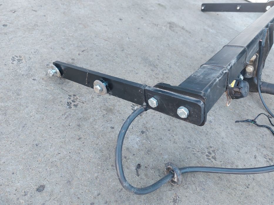 Carlig remorcare complet Volkswagen Touran 1T1 1T2 model 2003 - 2010