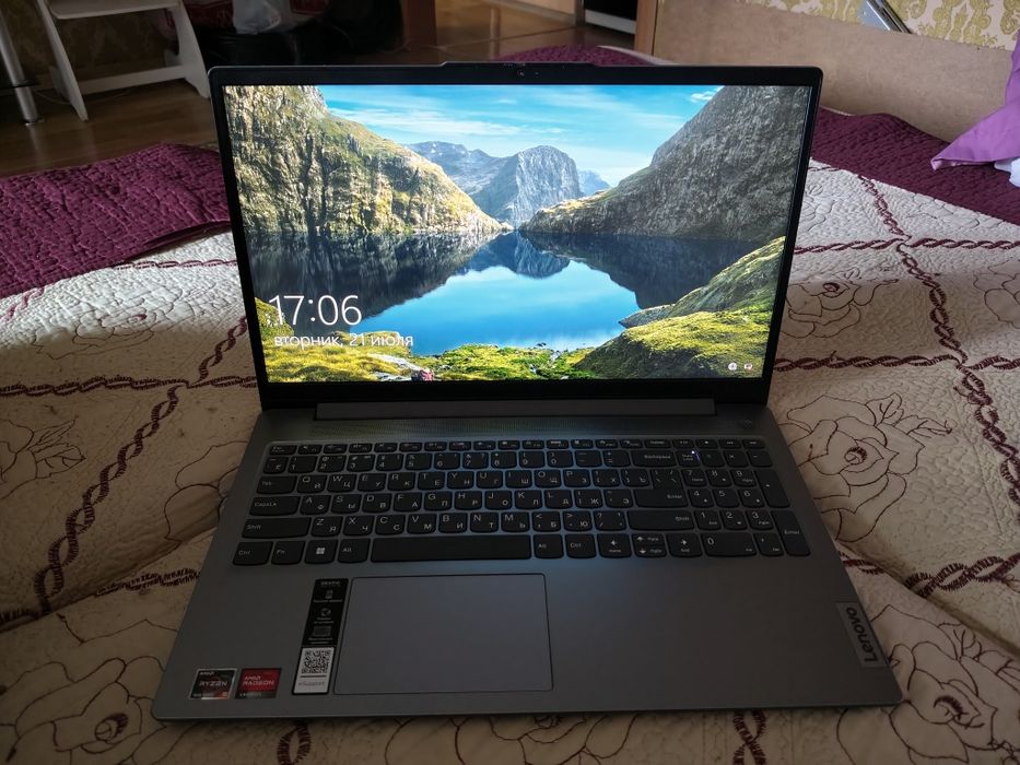 Продам ноутбук Lenovo
