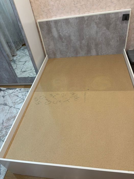 Продам кровать 140на 200