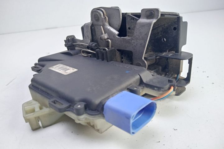 Broasca usa stanga fata 3B1837015AQ Volkswagen VW Transporter T5