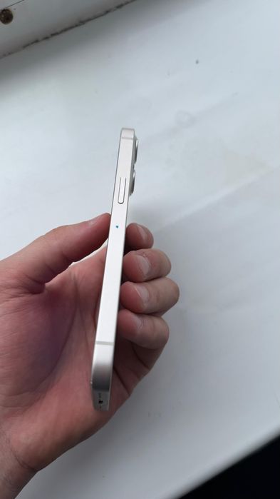 Iphone 13.    ...