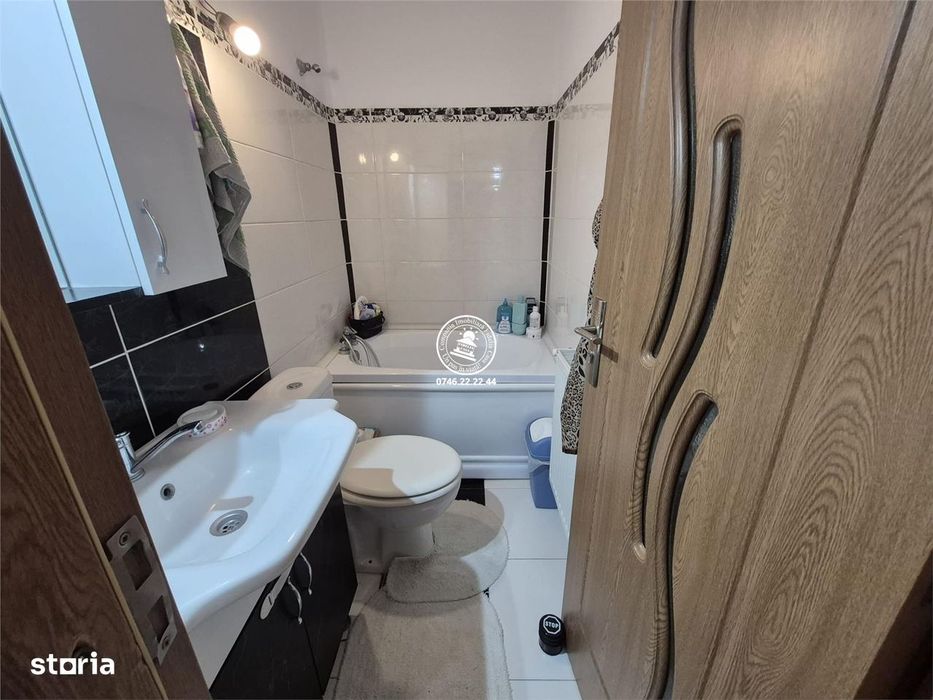 Apartament 3 camere de vanzare Alexandru cel Bun