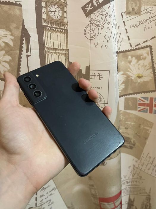 Телефон смартфон Самсунг S21 Fe