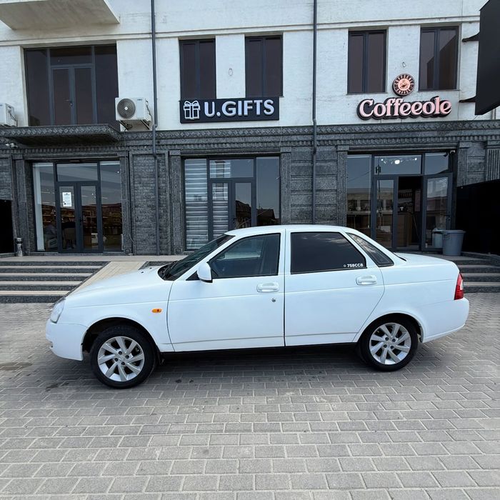 Lada  PRIORA 2013