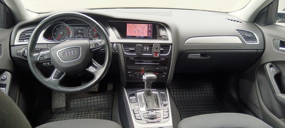 Vând / schimb Audi A4. B8.5 2.0 tdi 150 Cp Multitronic 8+1 rap. fară a