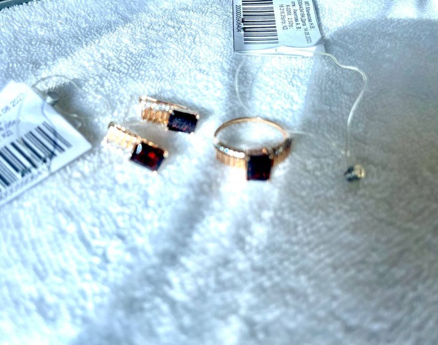 Золотой набор с  гранатом новый