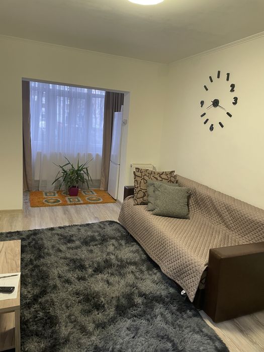 Inchiriez garsoniera