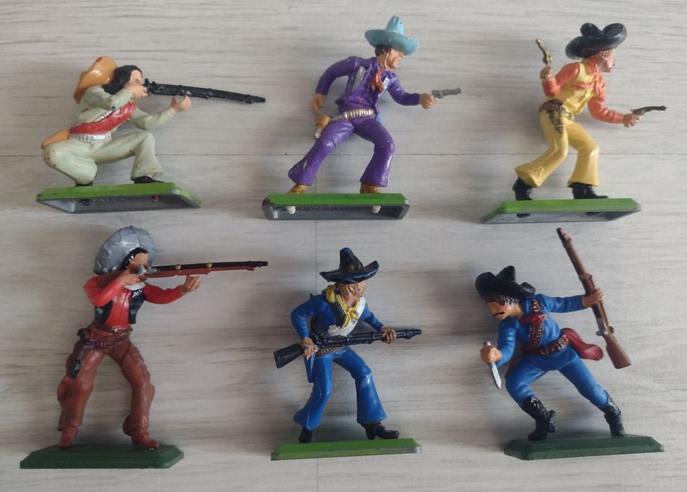 Figurine cowboy indieni legionari mexicani arabi