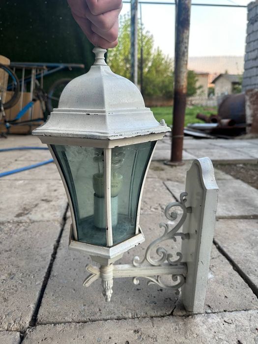 Devor uchun mo'ljallangan fanarik chiroqlar sotildi