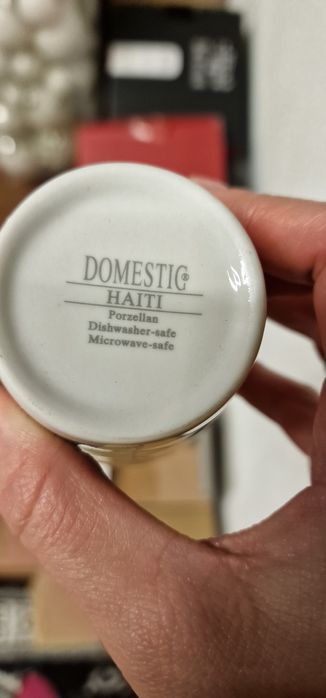 Set serviciu de masa din portela 18 piese nou