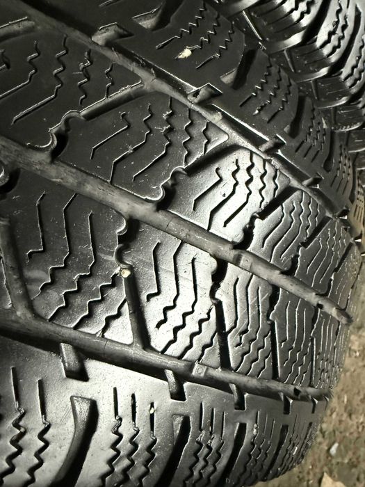 2x Anvelope iarna 215/65 R16C - Semperit Van Grip 3