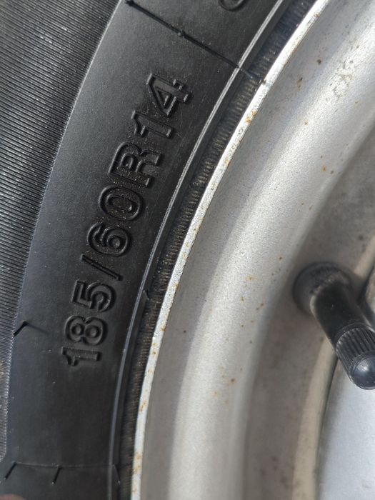 продам резину с дисками