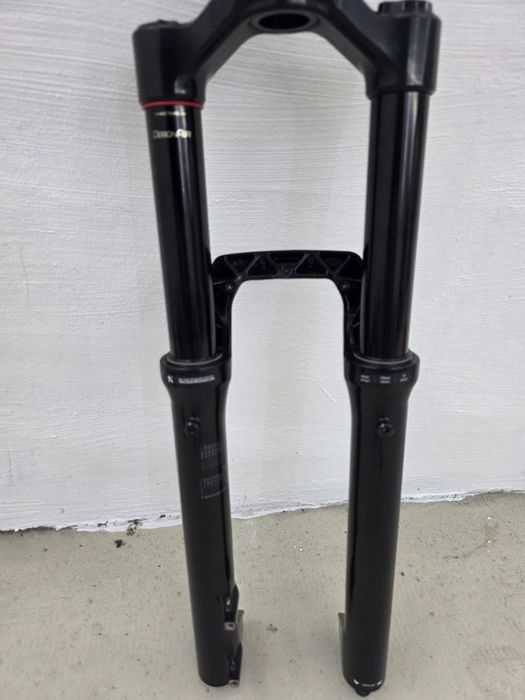 RockShox ZEB Select Charger RC 29" 170mm DebonAir+ Tapered Boost furca