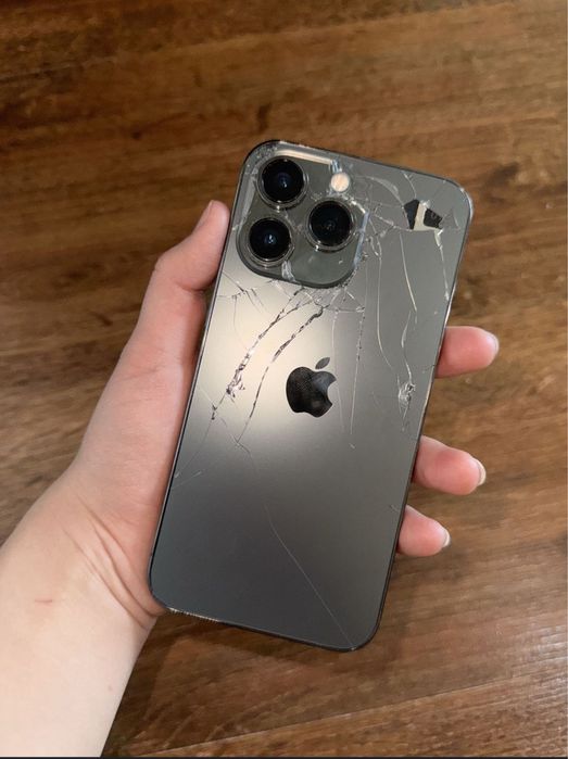 Продаётся iphone 13pro оригинал, 256гб, емкость 93%