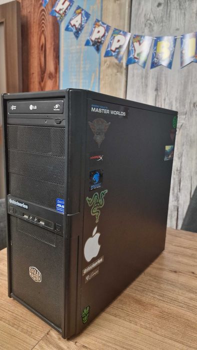 Настолен гейминг компютър с лицензиран Win 11