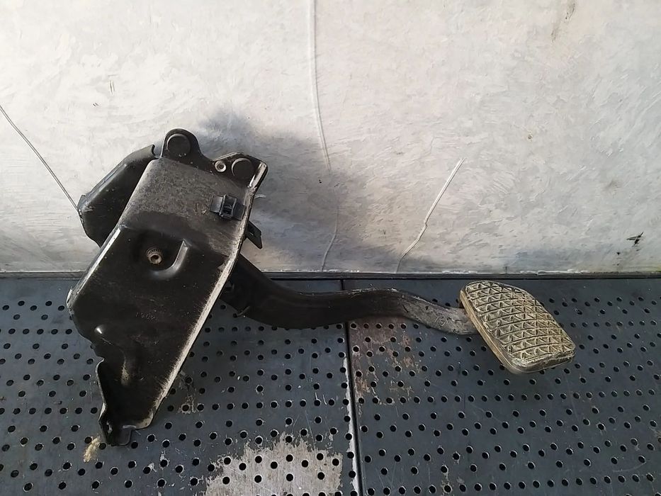 Pedala frana 1.0 b opel corsa c x01