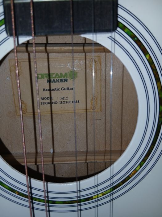 Продаю гитару в хорошем состоянии