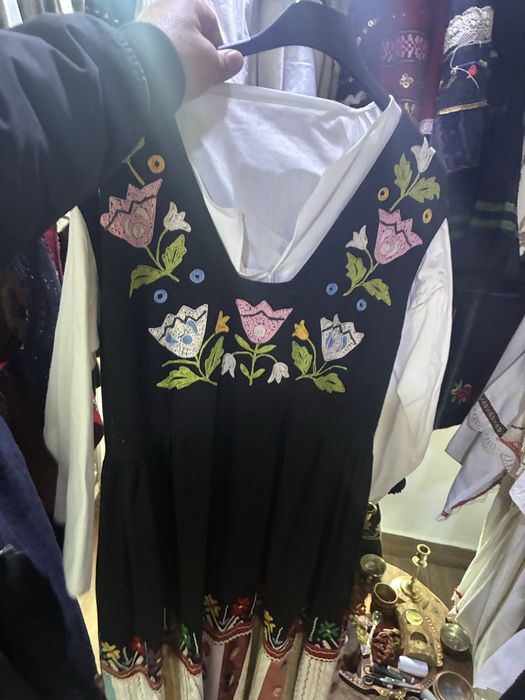 Мъжки и женски носии носия