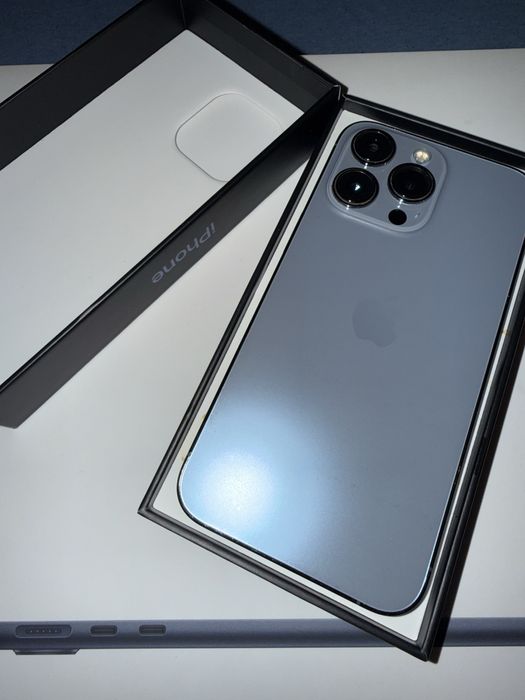 Iphone 13 pro sierra blue