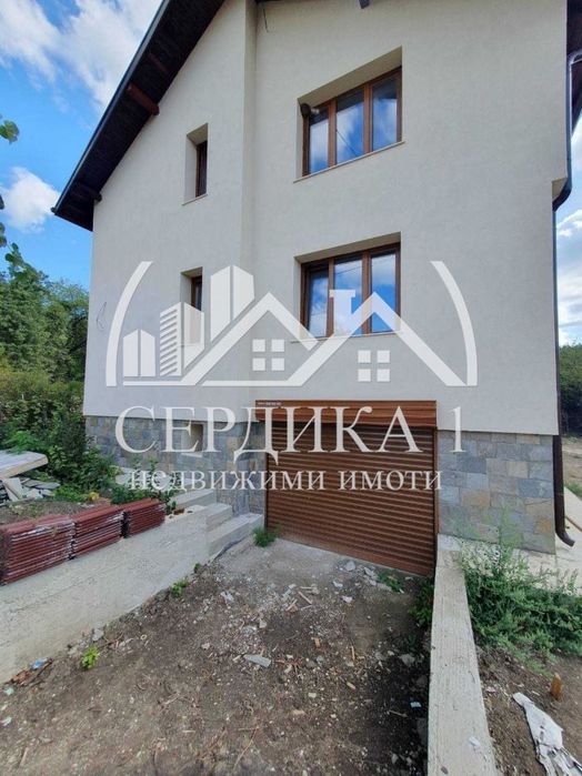 Продава се Къща в с. Саранци, Област София-област - 180 кв.м за 1345 €/кв.м - Снимка #2